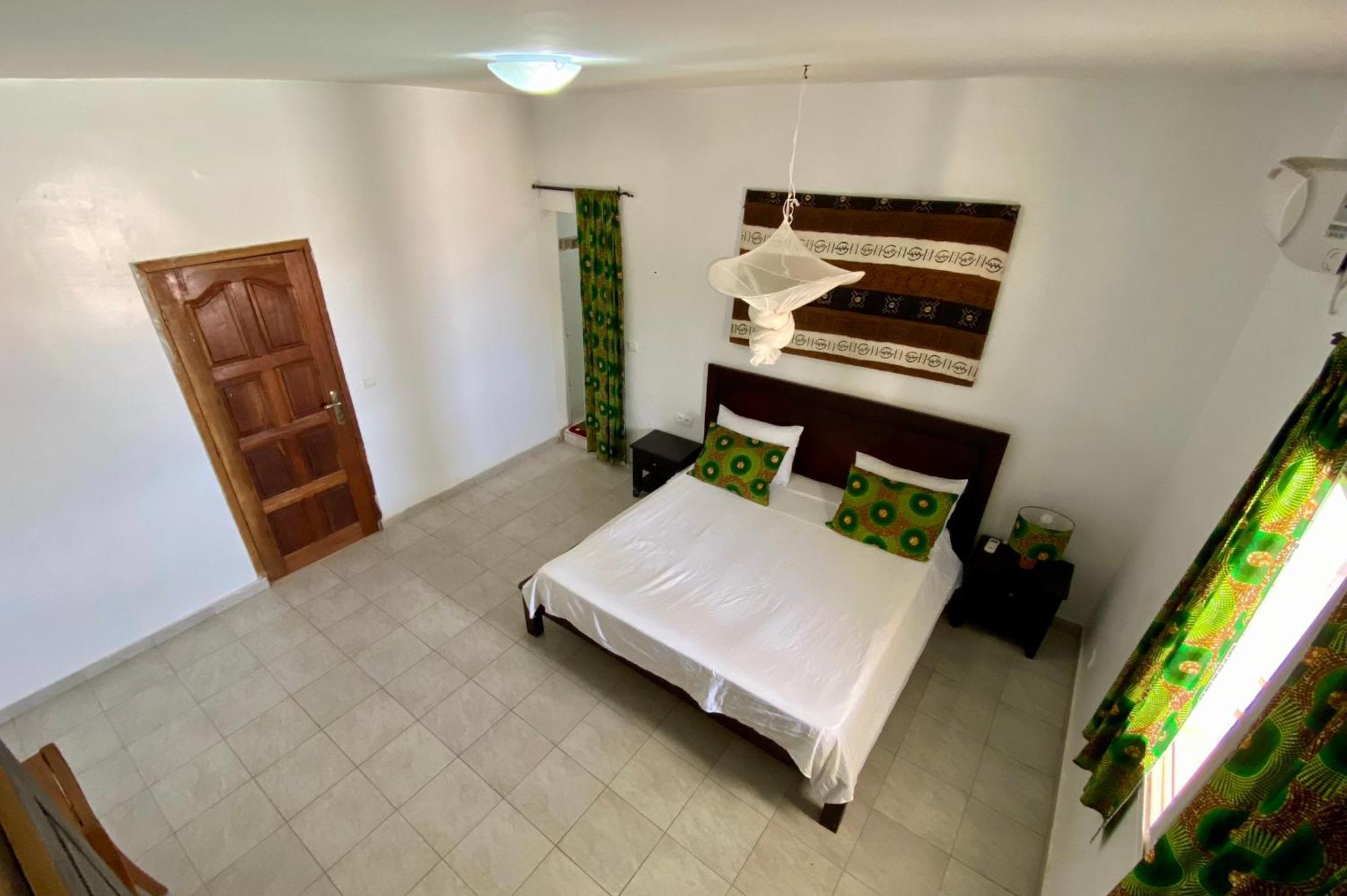 Casa Yoss Bed & Breakfast Toubab Dialao Eksteriør bilde